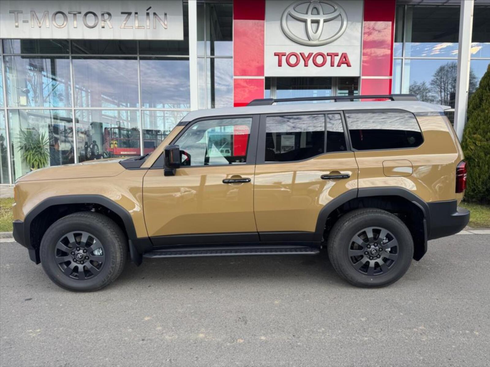 Toyota Land Cruiser 5
