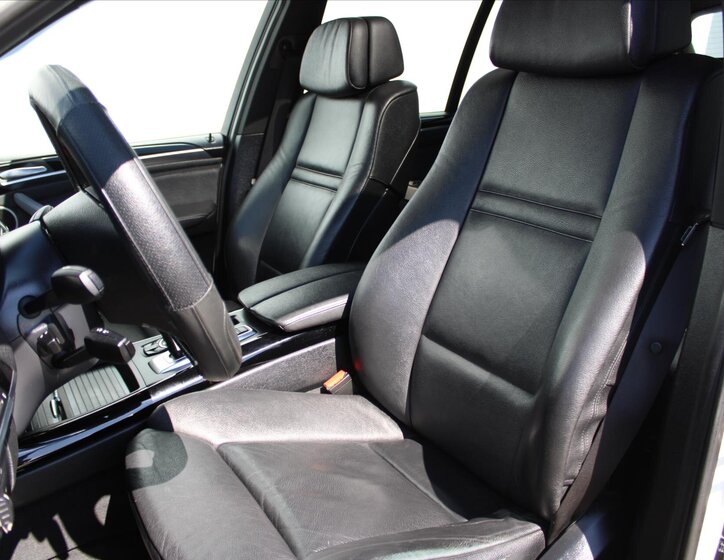 BMW X5 SUV / Terénní 3,0 l 225 kw