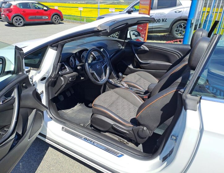 Opel Cascada Kabriolet 2,0 l 121 kw