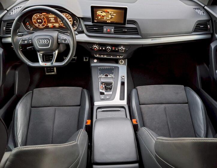 Audi Q5 5