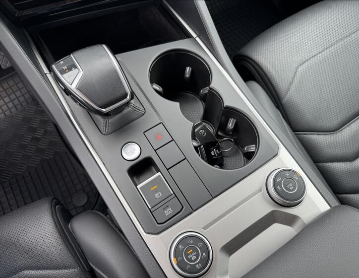 Volkswagen Touareg 25