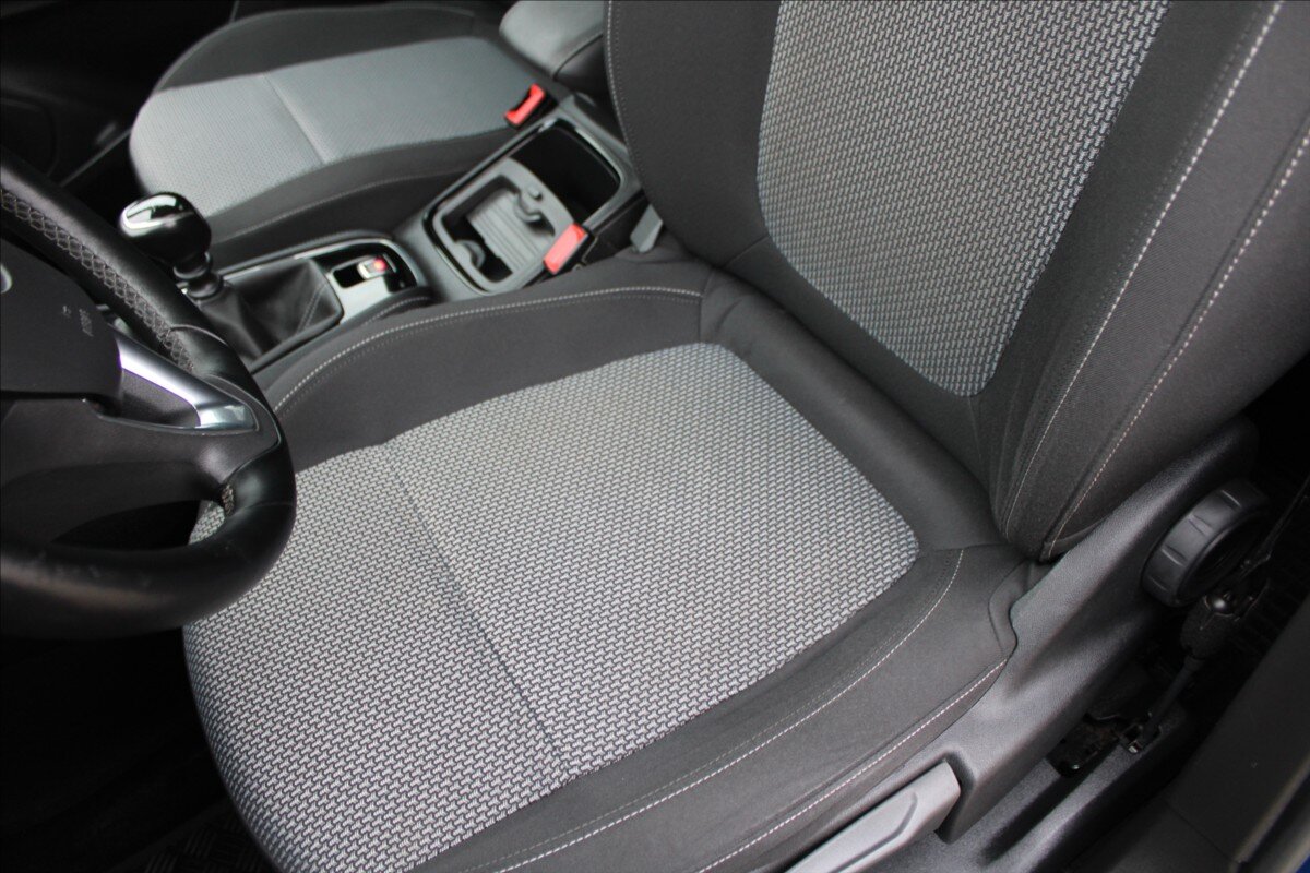 Opel Grandland X SUV / Terénní 1,2 l 96 kw