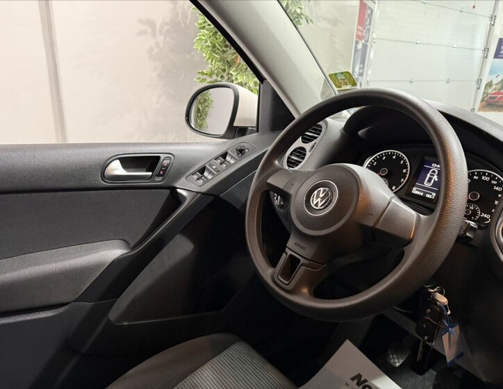 Volkswagen Tiguan 16