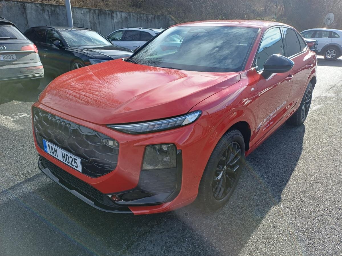 Audi Q3 CUV / Crossover 2,0 l 110 kw