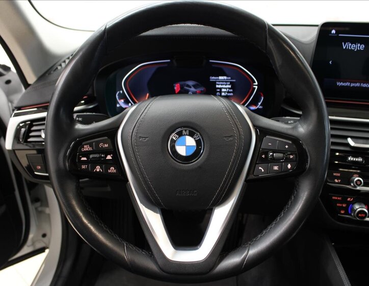 BMW Řada 5 Sedan / Limuzína 3,0 l 245 kw