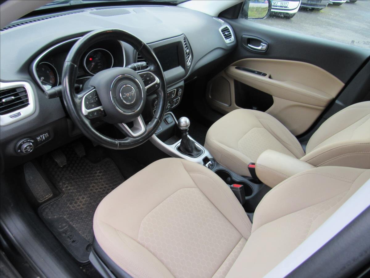 Jeep Compass SUV 1,4 l 103 kw
