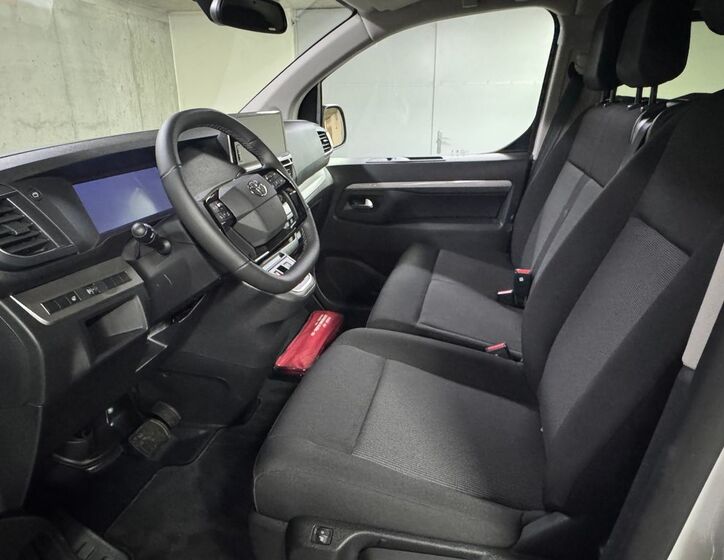 Toyota ProAce Verso 9