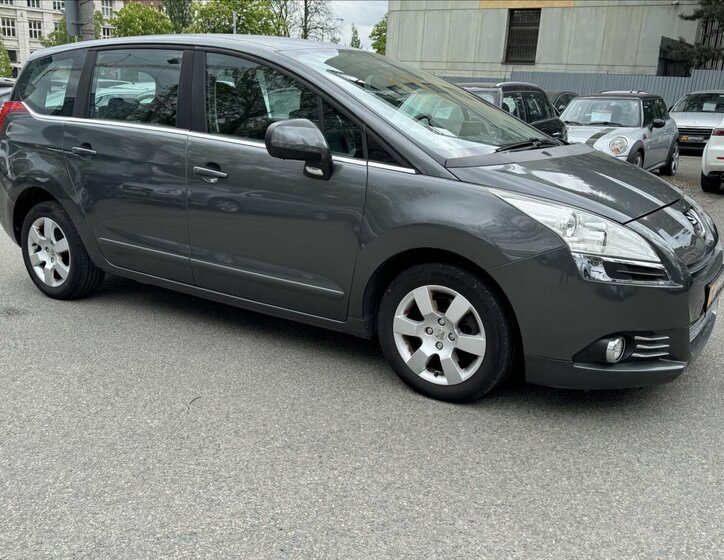Peugeot 5008 Kombi 2,0 l 110 kw