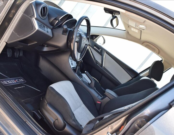 Mazda 3 Hatchback 1,6 l 77 kw