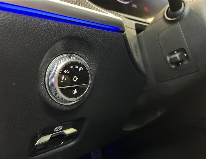 Mercedes-Benz Třídy C Sedan 2,0 l 145 kw