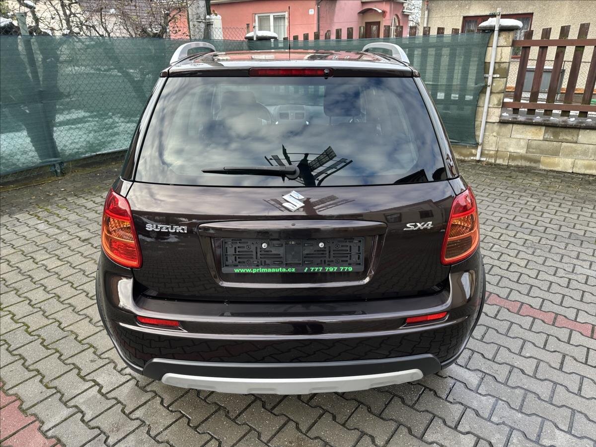 Suzuki SX4 Hatchback 1,6 l 88 kw