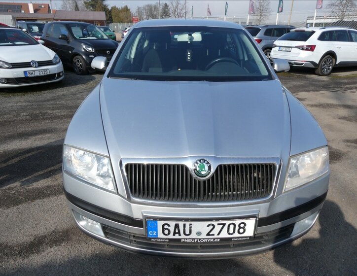 Škoda Octavia Sedan / Limuzína 1,6 l 85 kw