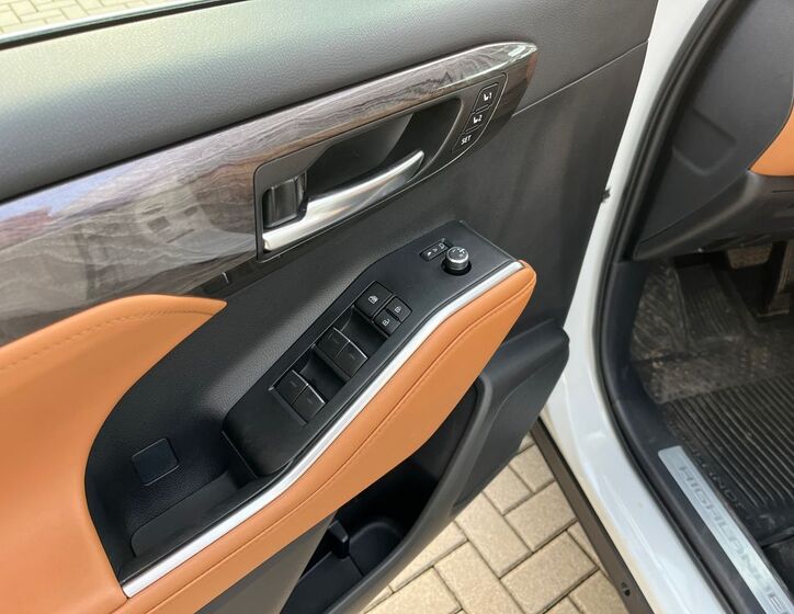 Toyota Highlander 12