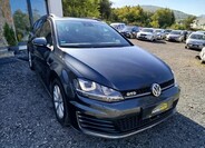Volkswagen Golf 9