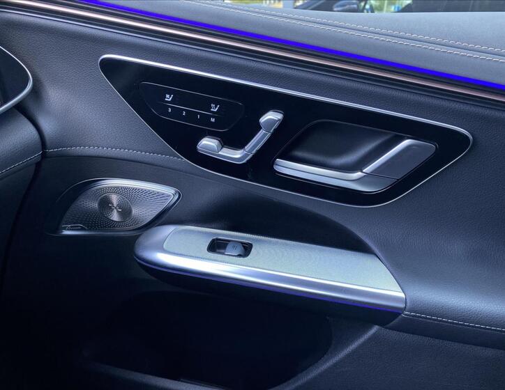 Mercedes-Benz EQE 19