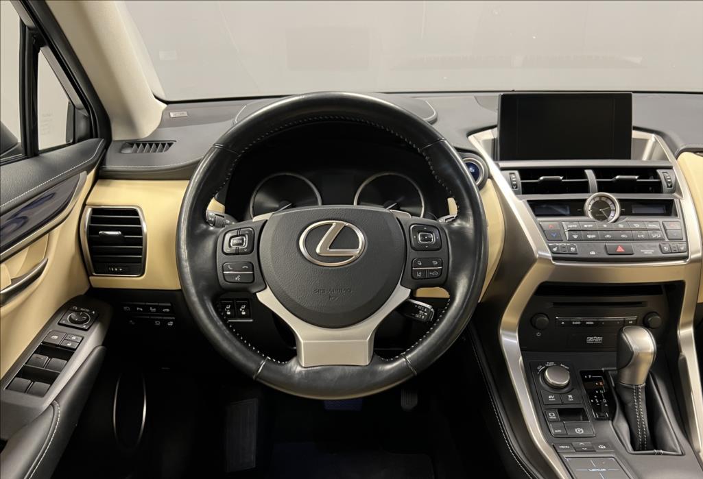 Lexus NX 300h