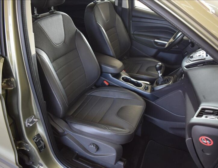 Ford Kuga SUV 1,5 l 110 kw