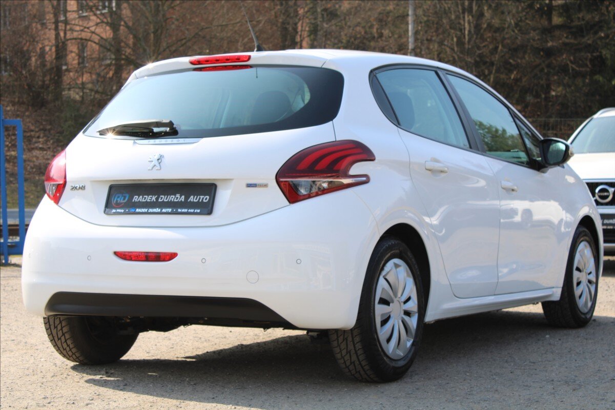 Peugeot 208 Hatchback 1,2 l 60 kw