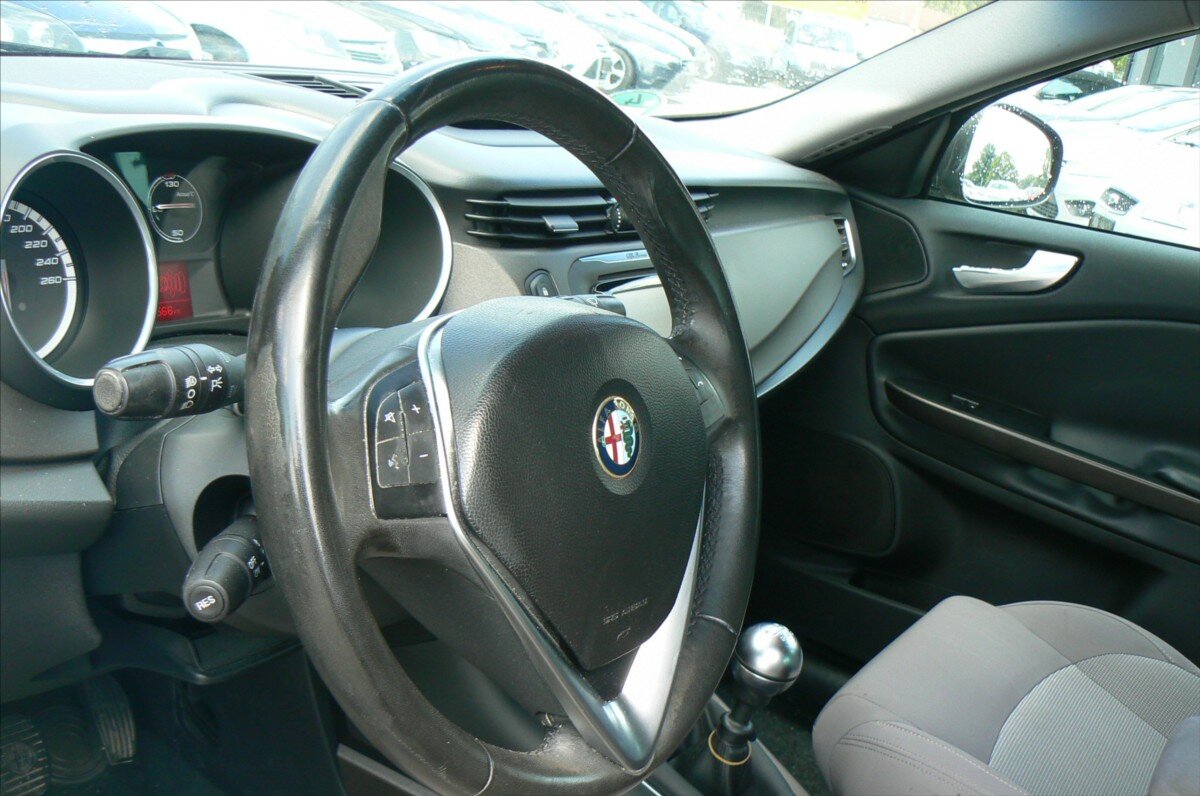 Alfa Romeo Giulietta Hatchback 2,0 l 110 kw