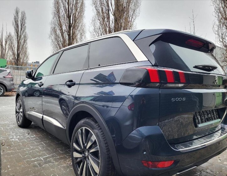 Peugeot 5008 SUV 1,5 l 96 kw