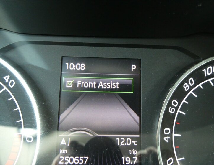 Škoda Superb Liftback 2,0 l 110 kw