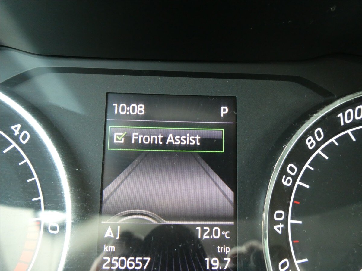 Škoda Superb Liftback 2,0 l 110 kw