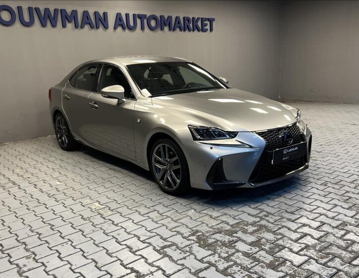 Lexus IS Sedan 2,5 l 164 kw