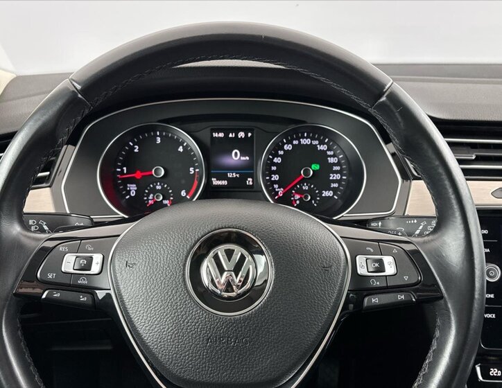 Volkswagen Passat Kombi 2,0 l 140 kw