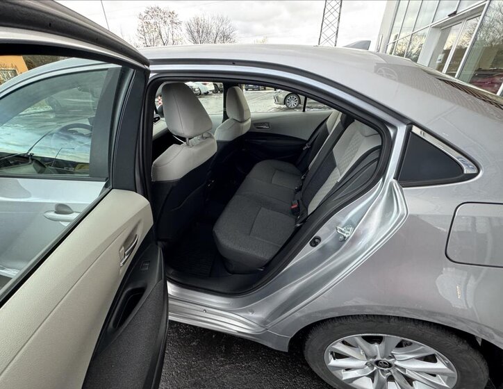 Toyota Corolla Sedan / Limuzína 1,8 l 72 kw