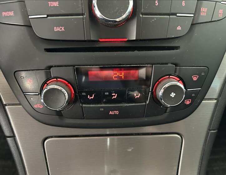 Opel Insignia Kombi 2,0 l 96 kw