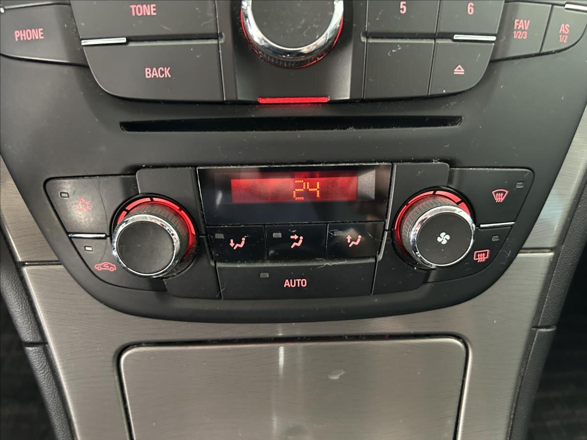 Opel Insignia Kombi 2,0 l 96 kw