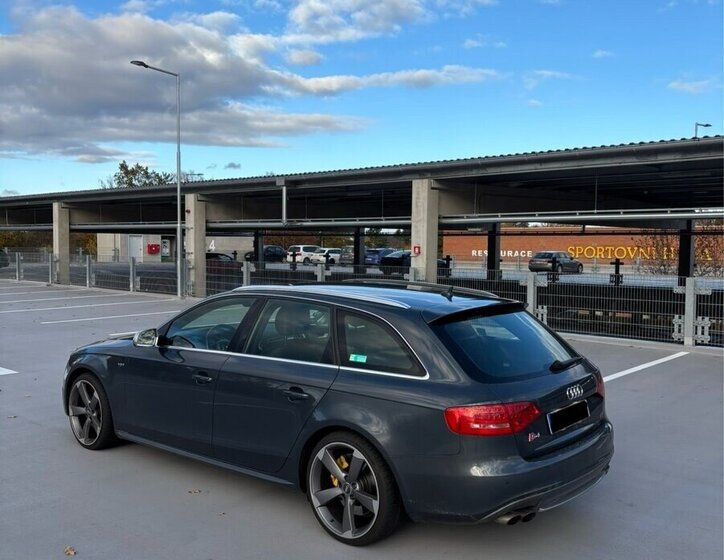 Audi S4 Kombi 0,0 245 kw