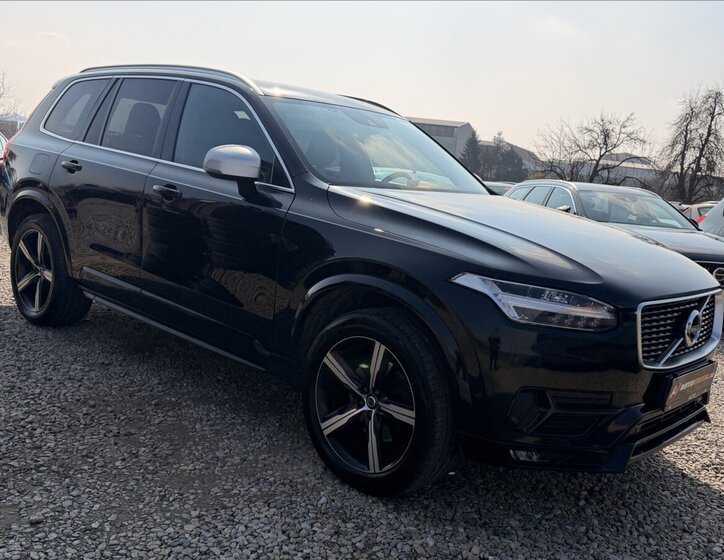 Volvo XC90 SUV / Terénní 2,0 l 173 kw
