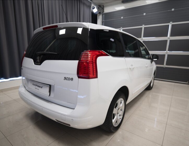 Peugeot 5008 MPV 1,6 l 88 kw
