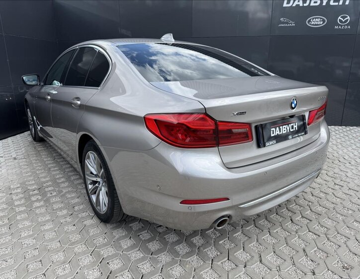BMW Řada 5 Sedan / Limuzína 2,0 l 185 kw