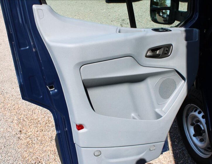 Ford Transit Valník 2,2 l 74 kw