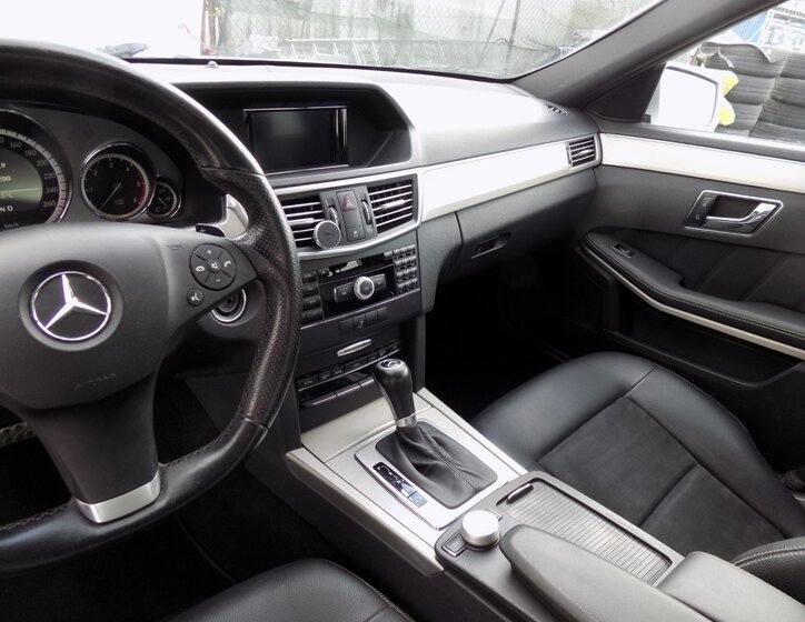 Mercedes-Benz Třídy E Sedan / Limuzína 2,1 l 125 kw