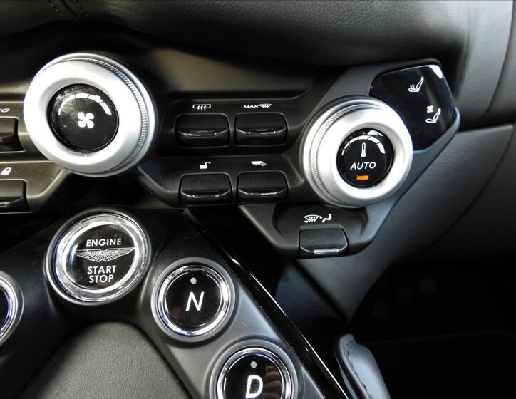 Aston Martin Vantage Kupé 4,0 l 375 kw