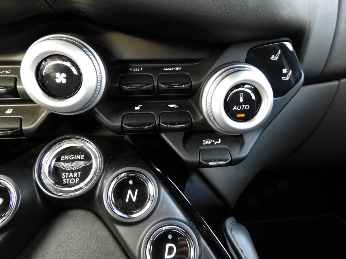 Aston Martin Vantage Kupé 4,0 l 375 kw