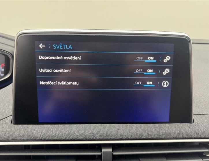 Peugeot 3008 SUV / Terénní 1,2 l 96 kw