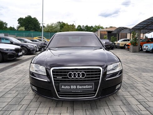 Audi A8 Sedan / Limuzína 4,1 l 240 kw