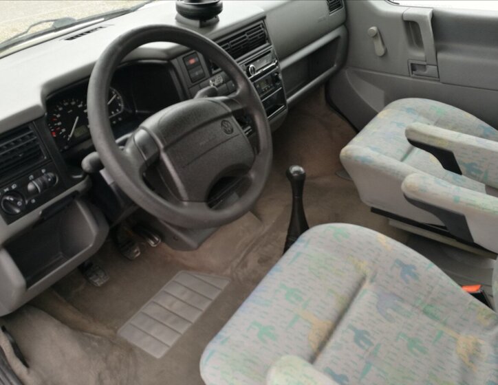 Volkswagen Ostatní Ostatní 2,4 l 57 kw