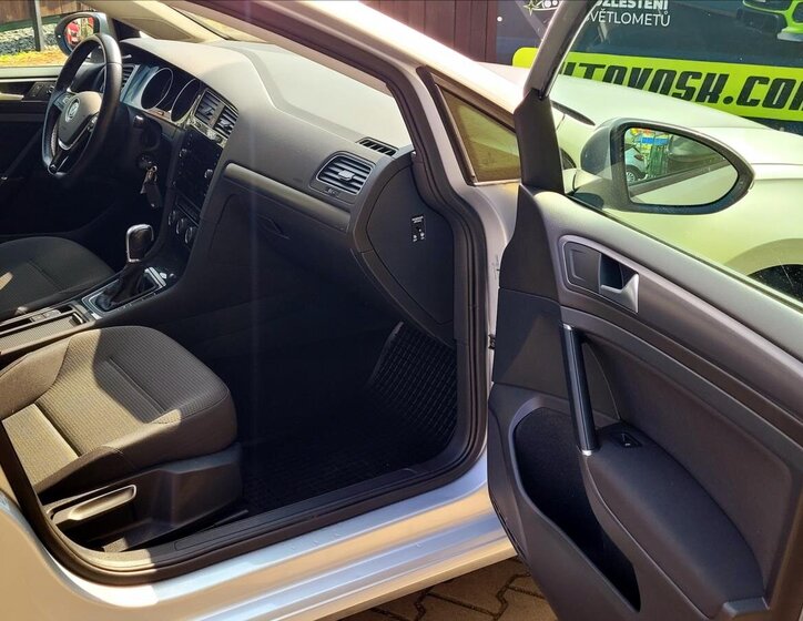 Volkswagen Golf Kombi 1,6 l 85 kw