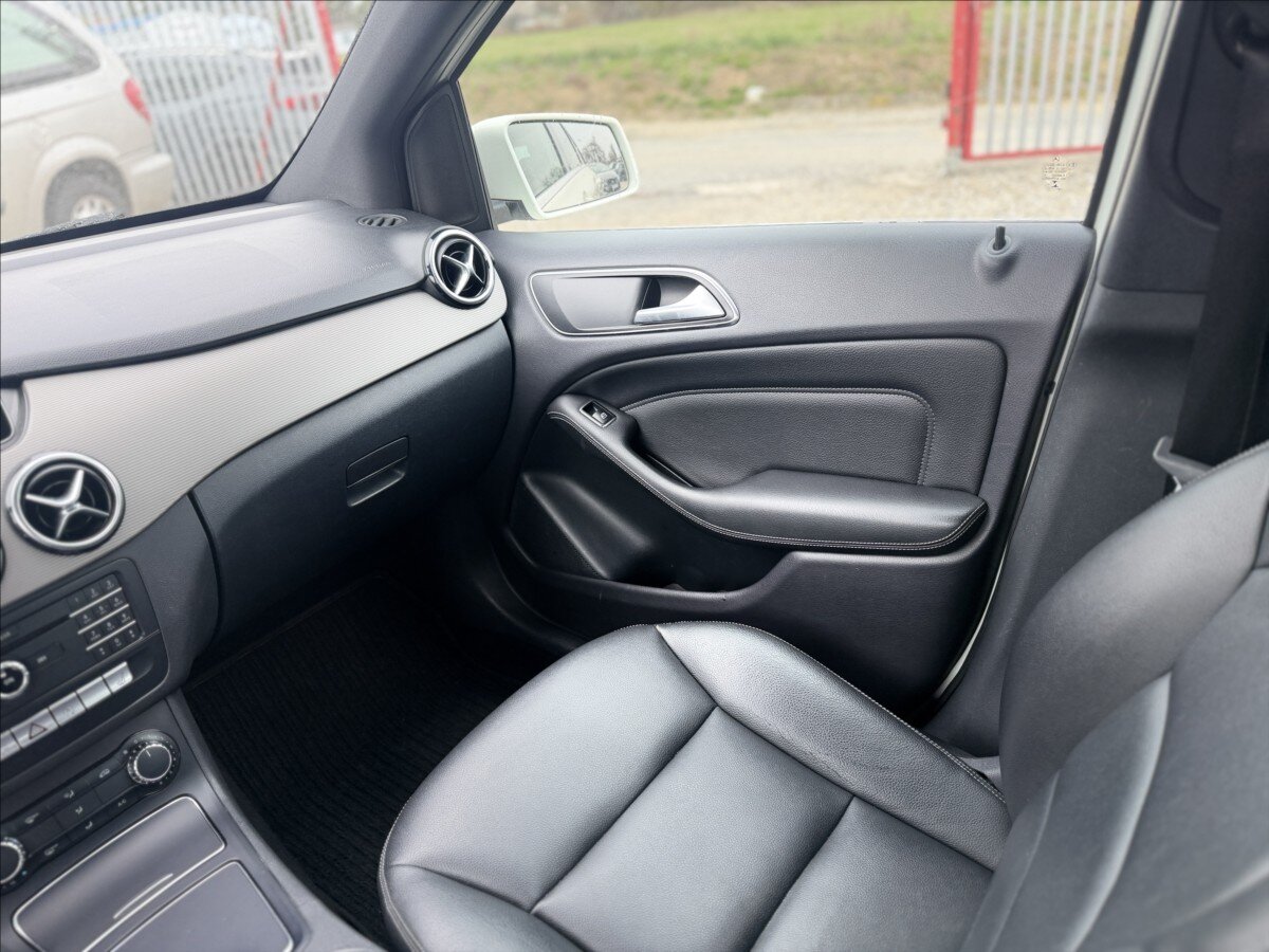 Mercedes-Benz Třídy B Kombi 1,5 l 80 kw