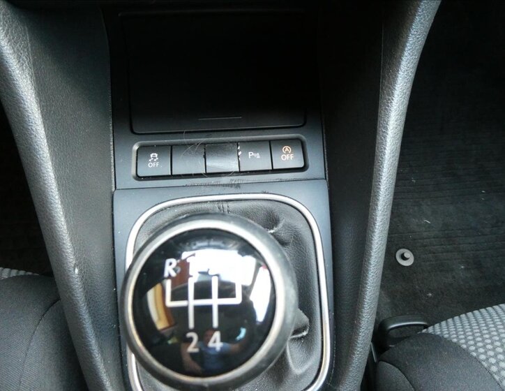 Volkswagen Golf Kombi 1,6 l 77 kw