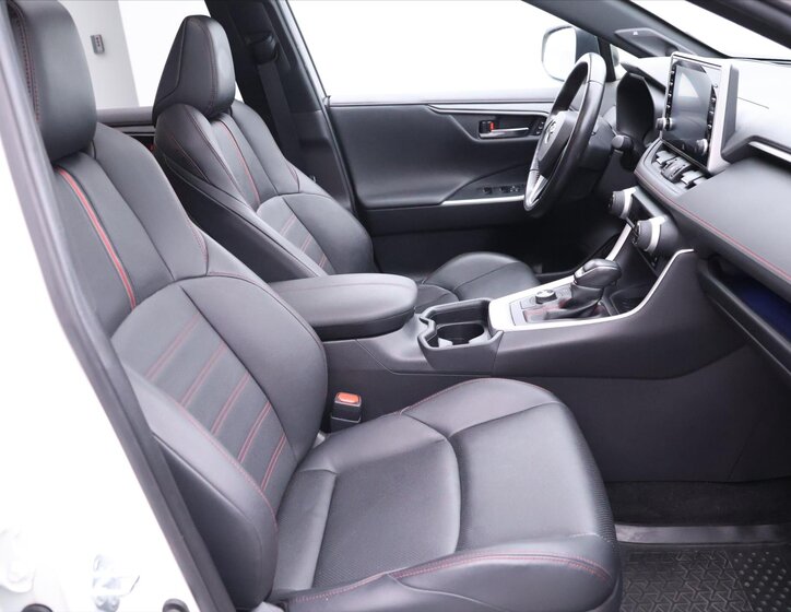 Toyota RAV4 SUV 2,5 l 136 kw