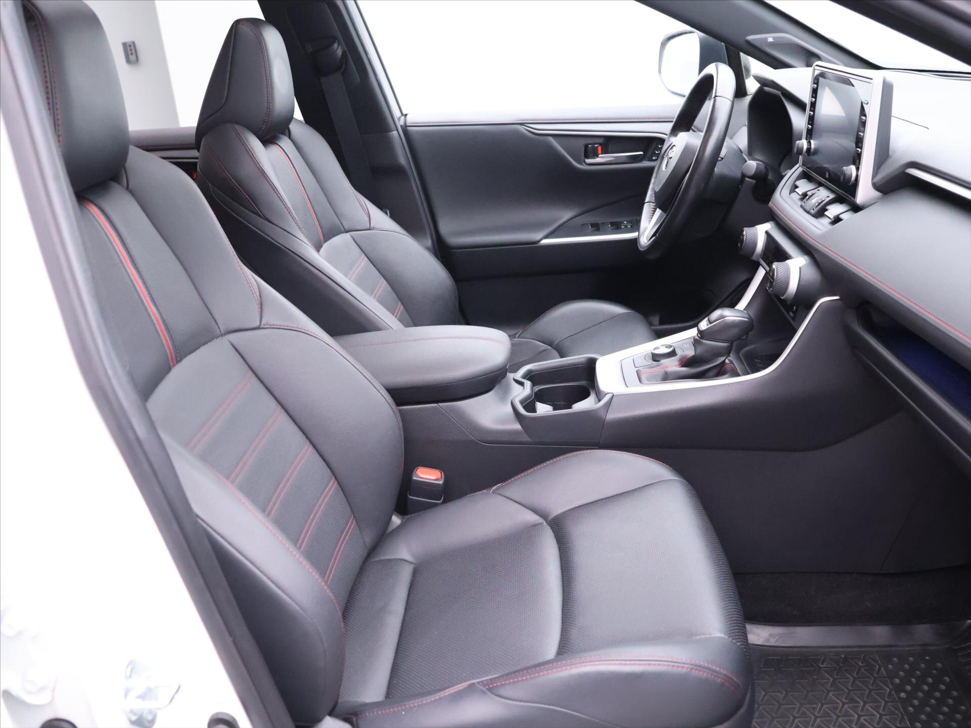 Toyota RAV4 SUV 2,5 l 136 kw