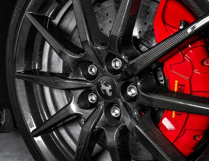 Ferrari SF90 Kupé 4,0 l 574 kw