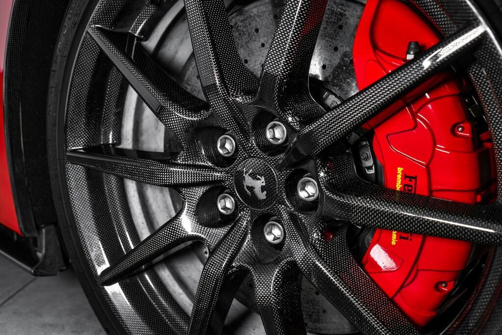 Ferrari SF90 Kupé 4,0 l 574 kw