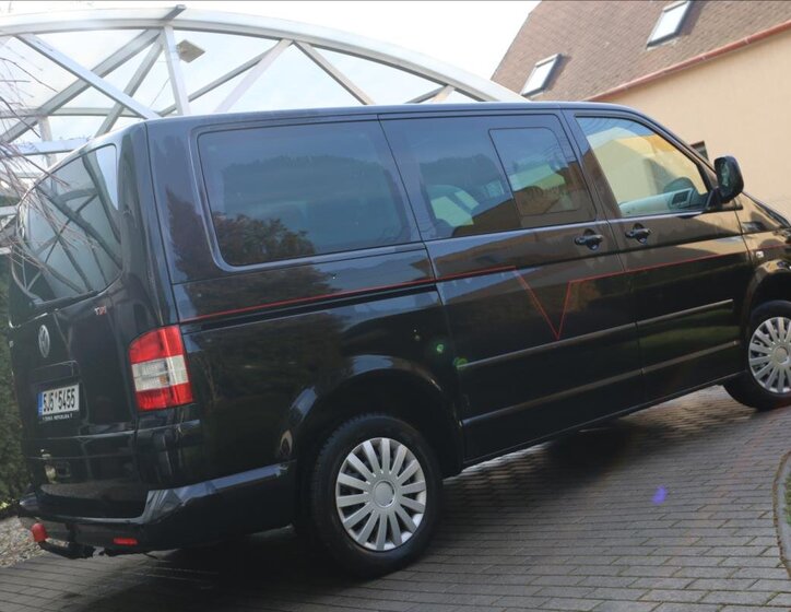 Volkswagen Multivan MPV 2,5 l 128 kw